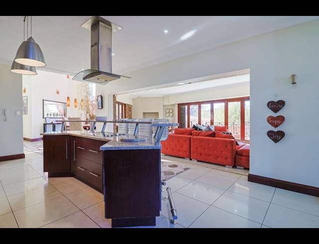 5 BEDROOM HOUSE FOR SALE IN MEYERSDAL